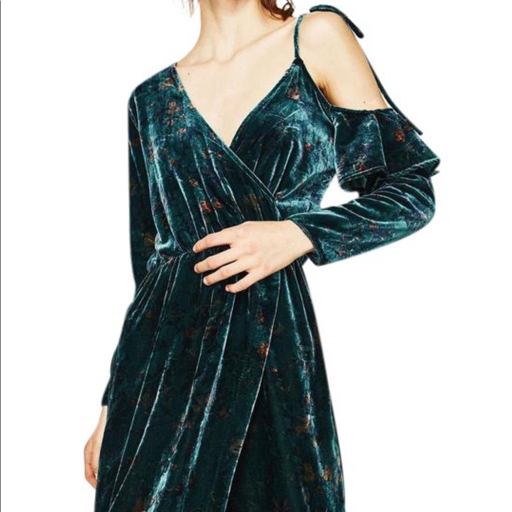 NWT Zara velvet one shoulder dress